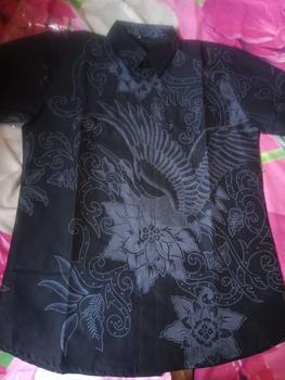 Product Review of MELEWIS HITAM Kemeja Batik Pria Lengan Panjang Warna Hitam Full Furing Katun Slimfit from A**a 0