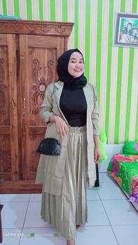 Product Review of SetRok Blazer Rok Plisket Fit Karet Setelan Wanita from s**2 3