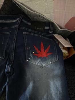 Product Review of Quần jean nam boy phố thêu lá phong đỏ bản 4 cúc HOT NEW Menswear Pants from N**n ** 1