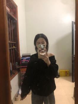 Product Review of (KHÔNG kèm váy ren) Áo len lông cừu cổ V form oversize dấu quần tay rộng kèm charm bạc [L2261] Áo len oversize, áo len cổ V, áo len chui, áo len tay rộng Hàn Quốc Dài Tay Kem from Q**h 1