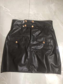 Product Review of Chân váy da 4 khuy 2 túi nắp from t**3 0