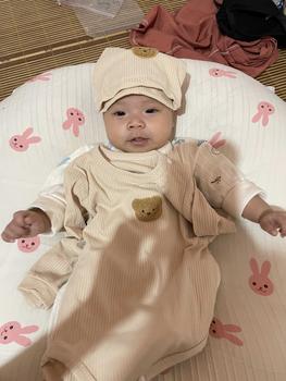 Product Review of [Kèm mũ] Bodysuit dài tay cho bé Đính Gấu, body dài tay cho bé gái bé trai chất Tăm gân mẫu quần áo sơ sinh 0-12M Jumpsuit Kem from c**_ 0