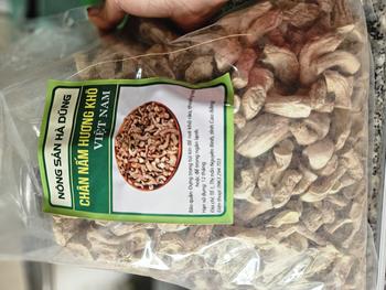 Product Review of Chân Nấm Hương Khô Việt Nam túi 1kg from s**p n** n**n d**g 2