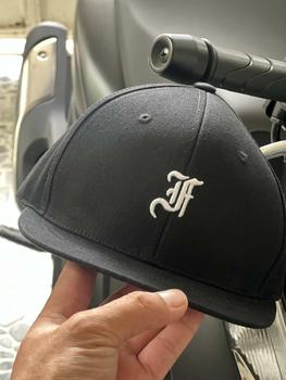 Product Review of Nón VÀNH THẲNG LƯỠI NGẮN logo chữ F nhỏ quai dây gài chất lượng cao Brand One Hat from P**r 0