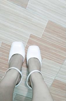 Product Review of (Phúc Minh) GIẦY Cao Gót Nữ Bít Hậu Trơn Chất Liệu Da Mờ Mũi Vuông 10 phân (Phom rộng) Shoes giàycaogót DéP giay cuoi bup Women giay  7 from P**g P**g 🍄**5 1