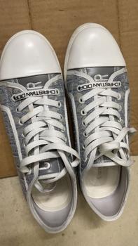 Product Review of GIÀY THỂ THAO NAM NỮ THÊU CHỮ D SNEAKER UNISEX MÀU GHI HỌA TIẾT CHỮ THÊU NỔI BẬT Shoes Đế Bằng giay nam Nhung from Đ**n m** N** G**g 0