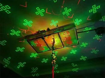Product Review of Đèn Sân Khấu Laser, Auoyo, Đèn Máy Chiếu Tiệc Tùng, Đèn Nhấp Nháy Kích Hoạt Âm Thanh Disco DJ, Máy Chiếu Laser Led RGB, Thích Hợp Cho Sinh Nhật, Đám Cưới, KTV, Quán Bar, Buổi Hòa Nhạc, Sạc USB from V** T**h 0