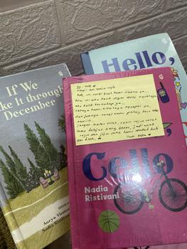 Product Review of IF WE MAKE IT THROUGH DECEMBER [HC] - AURYN VIENTANIA, GIANTARA ALAM, DKK from s**e 0