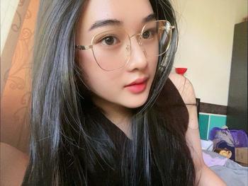 Product Review of Women Wig Long Hair Eight-Character Bangs Fluffy Natural Round Face Medium Long Wig Set Female Full Head cos Medium Long Straight Hair from K**w ** 0