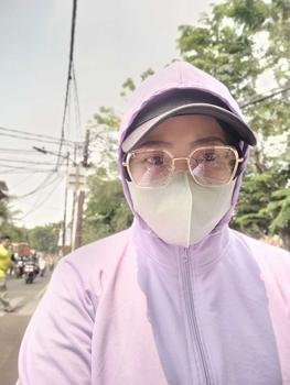 Product Review of jaket mesh ( dry fit) anti sinar UV pria & wanita Nyaman Abu Sport Sports Outerwear & Hoodies Peter Pan Collar Pink jogging outfit Pakaian from Z**e 1