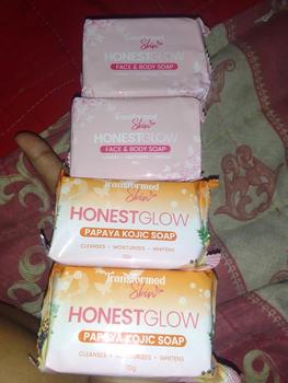 Product Review of 2X2 WHITENING DUO HonestGLOW (2x Kojic Soap 70g and 2x Glass Skin Soap 80g) by Dave Villanueva Niacinamide Alpha Arbutin Body Care Body Wash from J**e 2