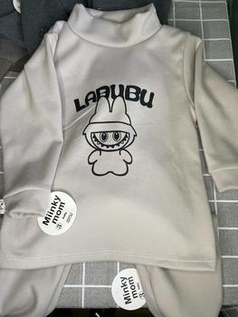 Product Review of [ Loại Đẹp ]  Bộ Zip Lông QC Giữ Nhiệt Cho Bé In Hình LaBuBu , An Toàn , Phù Hợp Với Thời Tiết Mùa Đông ,Size Từ 3 - 15 Kg  ( BÉ Dưới 3.5 Tuổi) from M** ** 0