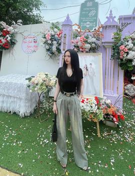 Product Review of Quần Jeans Ống Rộng Phong Cách Hàn Quốc KARA 498- Chất vải dày dặn, thoải mãi, dễ phối đồ from F** ** T**g K**h 2