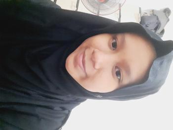 Product Review of Karsalabel Nara Pashmina Oval Kaos Rayon from b**n 1