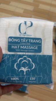 Product Review of Combo Bông Tẩy Trang Ép Định Hình Q.P Cosmétique Không Xơ Rách, Hạt Massage Sạch Sâu from K** N**c 9** 1