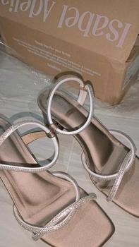 Product Review of Isabel Adelia ACEROLA Heels Tali Wanita Sepatu Kondangan Elegan Hak Tahu 5 cm Kekinian Wisuda from t**🍉 3