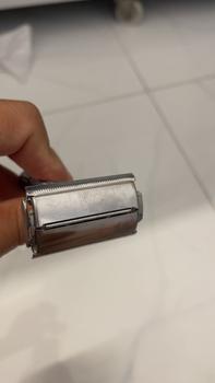 Product Review of Bộ dao cạo râu, hợp kim thép không gỉ, hộp đựng kèm chổi vệ sinh và lưỡi dao from L** H**u 0