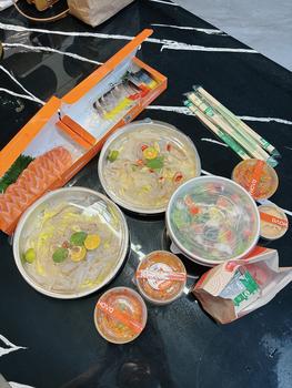 Product Review of [HCM - Giao 2H] Sashimi Cá Hồi 150g - 300g - 500g Tươi Ngon & Gia Vị Ăn Kèm - Đảo Hải Sản from H**h N**c L** A** 0