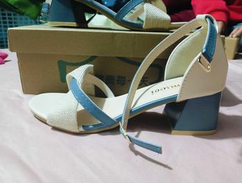 Product Review of Giày sandal gót dày phong cách cổ tích mùa hè 2025 phong cách mới thoải mái và đa năng nhẹ nhàng gót vừa cao gót La Mã khóa cao gót Nữ Nhung from M**h 1
