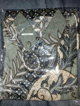 Product Review of Kemeja Batik Pria Kate Hijau Sage Kain Katun Mikro from l**e h**n 0