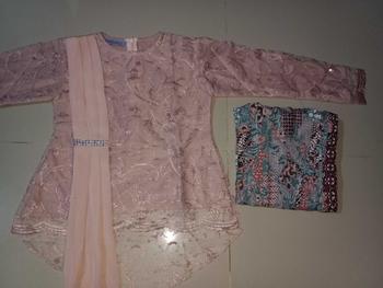 Product Review of Setelan Baju Kebaya Anak Perempuan Bahan Brukat Tile Bordir Mutiara Set Rok Plisket Batik Anak Fashion from O**O 1