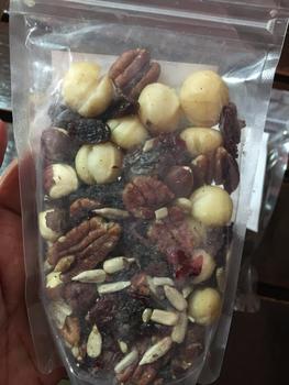 Product Review of Daily Snacks Mixed Nuts (Cashews, Almonds, Walnuts) - in Ziplock Pouch from C**z 1