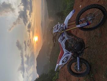 Product Review of DECAL HONDA CRF 150L PUTIH SUPERMOTO FULL BODY KEREN MINIMALIS SIMPLE MURAH TERBARU VIRAL- CRF GANK PUTIH 060 Motor from M** B**️ 0