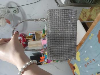 Product Review of Túi Xách Nữ Đeo Chéo Bag Clutch Đi Tiệc Cầm Tay Quai Kiềng Đính Đá BlingBling Màu Đen Màu Bạc Sang Chảnh Kèm Dây Xích Size 18 HÀNG CHUẨN QC Nhung Kem tuixach  thoitrang Khô sạch Nhẫn Đinh from T** D**n 0