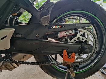 Product Review of ชุดล้างโซ่ + สเปรย์หล่อลื่นโซ่ (น้ำยาล้างโซ่ Super chain cleaner, สเปรย์หล่อลื่นโซ่ Dm chain  lube, Bosny, แปรงขัดโซ่) from พ**🤍 1