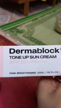Product Review of [Công ty]Kem chống nắng phổ rộng Dermablock by Cell Fusion C SPF50 PA++++ from m**ế 1** 0