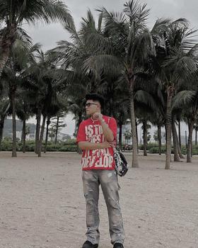 Product Review of Áo thun nam nữ form boxy GWYN OFFSHORE T-SHIRT Cotton Màu Đỏ Cổ Tròn Menswear from g**u 1