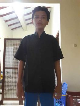 Product Review of PAKET 2 PCS KEMEJA PRIA POLOS LENGAN PENDEK SLIMFIT KATUN PREMIUM from U**7 1