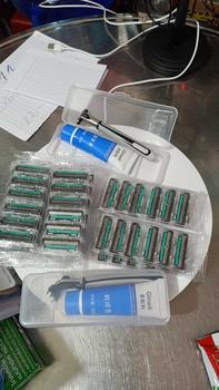 Product Review of COMBO DAO CẠO RÂU gồm 72 LƯỠI và 2 CÁN tặng kèm 2 GEL và 2 hộp đựng cán dao from V**h A**g 0