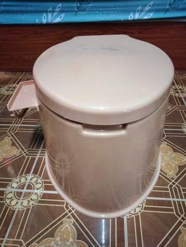 Product Review of สุขาเคลื่อนที่ ชักโครกฉุกเฉิน ห้องน้ำเคลื่อนที่ สำหรับเดินป่า กางเต็น์ ผู้สูงอายุ ผู้ป่วย  ความจุ 6.4 ลิตร from ต**4 1