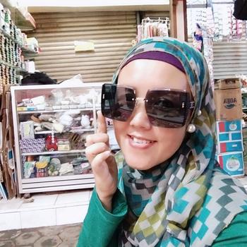 Product Review of TOSERBA Kacamata Warna Gradasi Tanpa Bingkai Oversize Kacamata Gaya Fashion Korea Lensa Hitam Wanita from W** r**a o**p 0