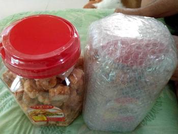 Product Review of คุกกี้โหล รสดั้งเดิมดอกไม้ (เกรดบี) โหลใหญ่ หวานน้อย หอมควันเทียน ไร้ไขมันทรานส์ ไร้นมเนย ไร้สารกันบูด from ❤**❤ 1