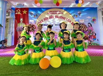 Product Review of ( MẪU MỚI ) NHŨ MẮT KIM TUYẾN KIRA ĐẸP LUNG LINH CHÍNH HÃNG from 🎀**g T**🎀 0