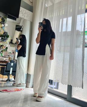 Product Review of Set đồ nữ áo tay ngắn cổ tròn buộc nơ xẻ tà mix quần xuông ống rộng dánh dài xinh xắn dành cho các nàng diện đi chơi đi tiệc. Nhung Ong Women Voi from N**n K**💔 0