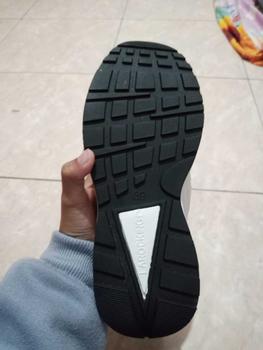 Product Review of Sepatu Sneakers Running Larocking Vetro Putih Polos dengan Teknologi Injection Outsole - Unisex - Outdoor from c**y 3