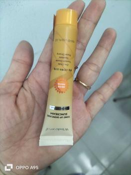 Product Review of Kem Chống Nắng Nâng Tone Kiềm Dầu Che Khuyết Điểm SPF 50 + PA ++++ Thương Hiệu : WinKorea Skincare Sunscreen Chăm Sóc Da Nữ Làm Đẹp Da from T**g 2