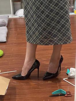 Product Review of Màu Đen, Cao 11cm  12cm - Giày Cao Gót Da Bóng Đế Đỏ from T**C 0