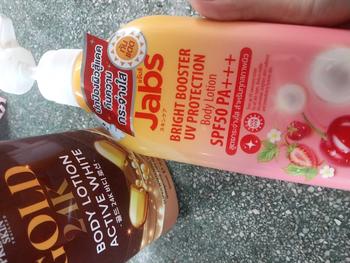 Product Review of Kem dưỡng da CHỐNG NẮNG toàn thân Jabs Bright Booster UV Protection SPF50 PA+++ Brightening Formula 450ml - Lô Thị from M**ི 1
