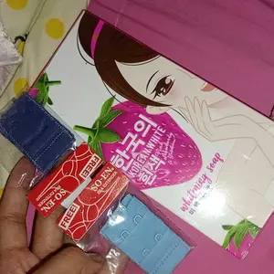 Korean White Pink Strawberry & Glutathione Whitening Soap