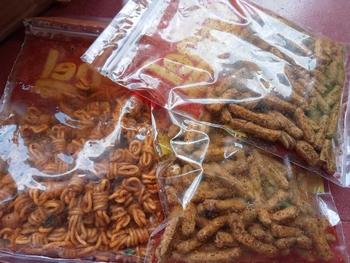 Product Review of NEW LAUNCHING MIE GULUNG (MILUNG) 200GR, Mie Uwel Pedas Jeruk - Makanan Ringan Food Noodles Goreng Instan from L**♌ 3