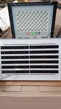 Product Review of Đèn Năng Lượng Mặt Trời Mắt Ngọc Solar Light 3000W Đèn có thấu kính, chống loá mắt. Điều khiển từ xa - Cảm biến ngày/đêm. Tự đông bật tắt. Không sử dụng điện, Có đèn báo % pin. An toàn, Tiết kiệm đènnang  luong from B**7 0