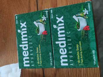 Product Review of Xà Phòng Medimix 18 Loại Thảo dược Ayurveda Tác Động Nhanh 125g Dưỡng Body Skincare from N**c T** 0
