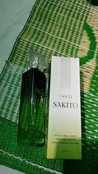 Product Review of Xịt khử mùi hôi nách Sakito 50 ml Sản phẩm kiểm soát mùi hôi Có hoa Xịt Thơm from l**8 0