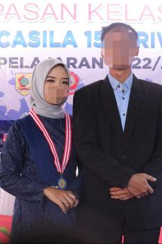 Product Review of kebaya wisuda kebaya pagar ayu warna navy from u**n 2