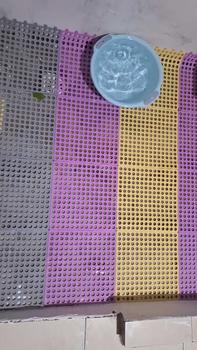 Product Review of PERABOTAN - Karpet Kamar Mandi Anti Licin 30x30CM  Keset Lantai Anti Slip Polkadot Dapur Mat Non Slip PAKET 10 PCS DD1 from b** 0