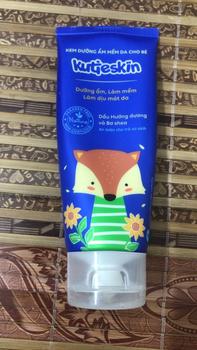 Product Review of kem bôi dưỡng ẩm da kutieskin cho bé tuýp 100g hoacúc hữucơ kuti eskin from N**c H**g 0